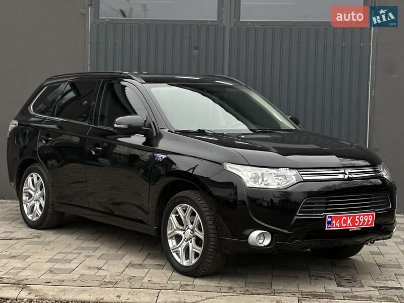 Позашляховик / Кросовер Mitsubishi Outlander 2013 в Івано-Франківську