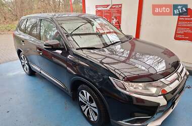 Внедорожник / Кроссовер Mitsubishi Outlander 2017 в Черкассах