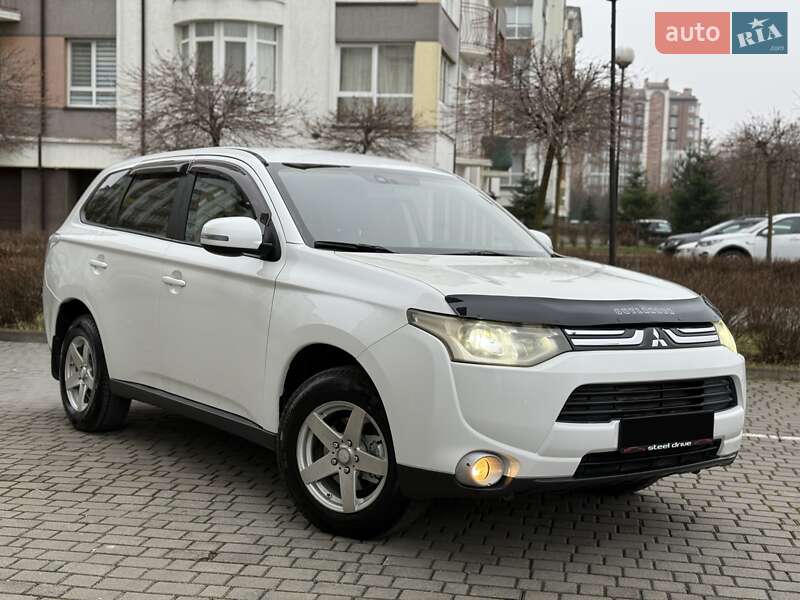 Внедорожник / Кроссовер Mitsubishi Outlander 2013 в Ивано-Франковске