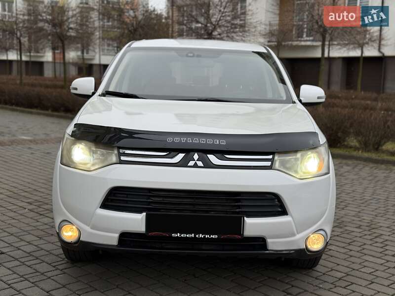 Внедорожник / Кроссовер Mitsubishi Outlander 2013 в Ивано-Франковске