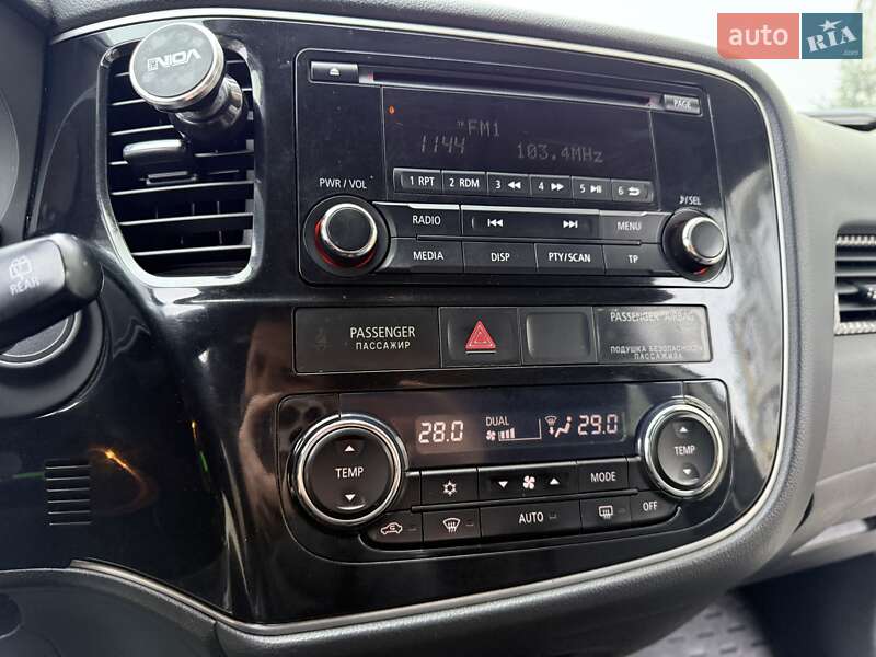 Внедорожник / Кроссовер Mitsubishi Outlander 2013 в Ивано-Франковске