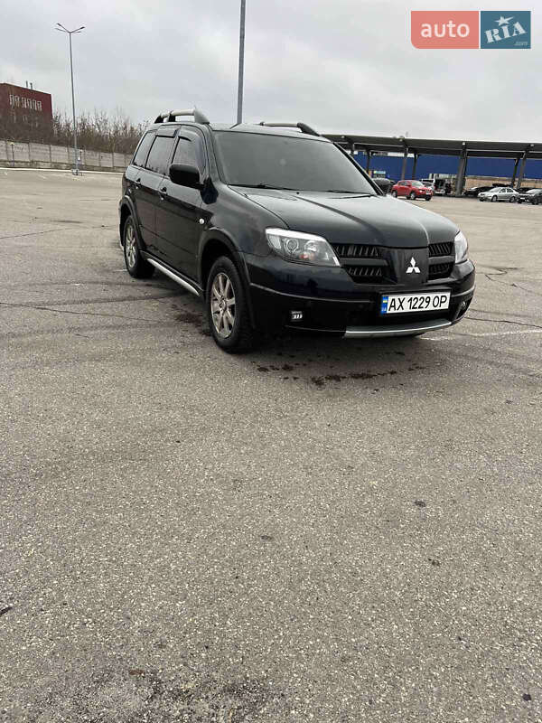 Позашляховик / Кросовер Mitsubishi Outlander 2005 в Харкові фото Позашляховик / Кросовер Mitsubishi Outlander 2005 в Харкові