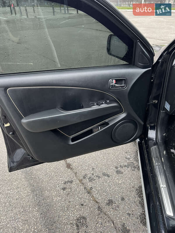 Позашляховик / Кросовер Mitsubishi Outlander 2005 в Харкові фото 13 Позашляховик / Кросовер Mitsubishi Outlander 2005 в Харкові