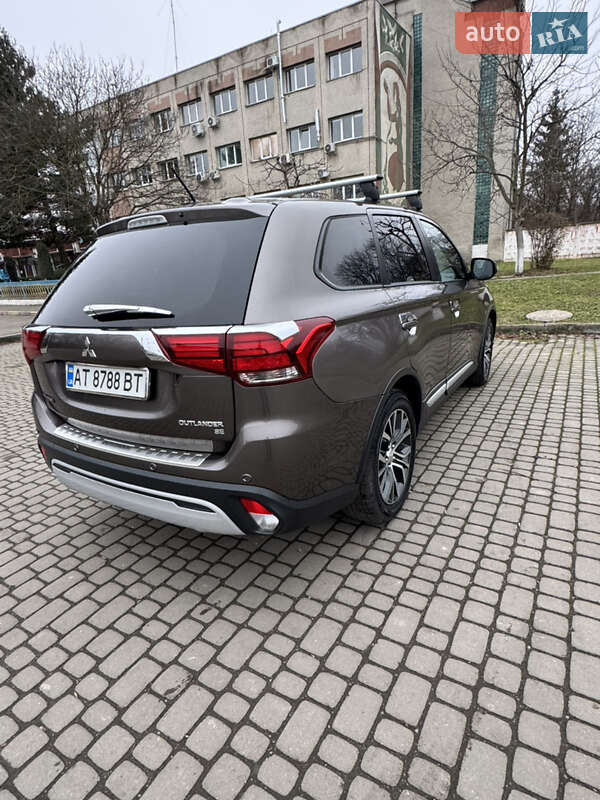 Позашляховик / Кросовер Mitsubishi Outlander 2016 в Івано-Франківську фото 7 Позашляховик / Кросовер Mitsubishi Outlander 2016 в Івано-Франківську