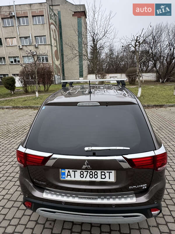 Позашляховик / Кросовер Mitsubishi Outlander 2016 в Івано-Франківську фото 10 Позашляховик / Кросовер Mitsubishi Outlander 2016 в Івано-Франківську