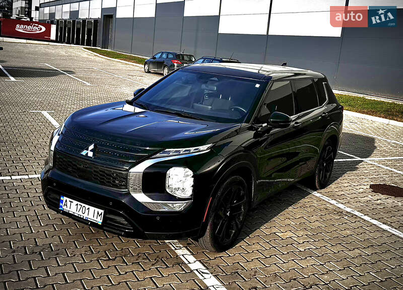 Позашляховик / Кросовер Mitsubishi Outlander 2021 в Івано-Франківську