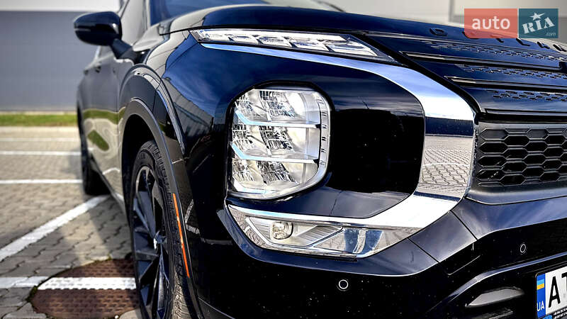 Позашляховик / Кросовер Mitsubishi Outlander 2021 в Івано-Франківську