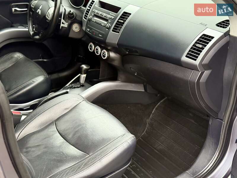 Позашляховик / Кросовер Mitsubishi Outlander 2007 в Дніпрі фото 23 Позашляховик / Кросовер Mitsubishi Outlander 2007 в Дніпрі