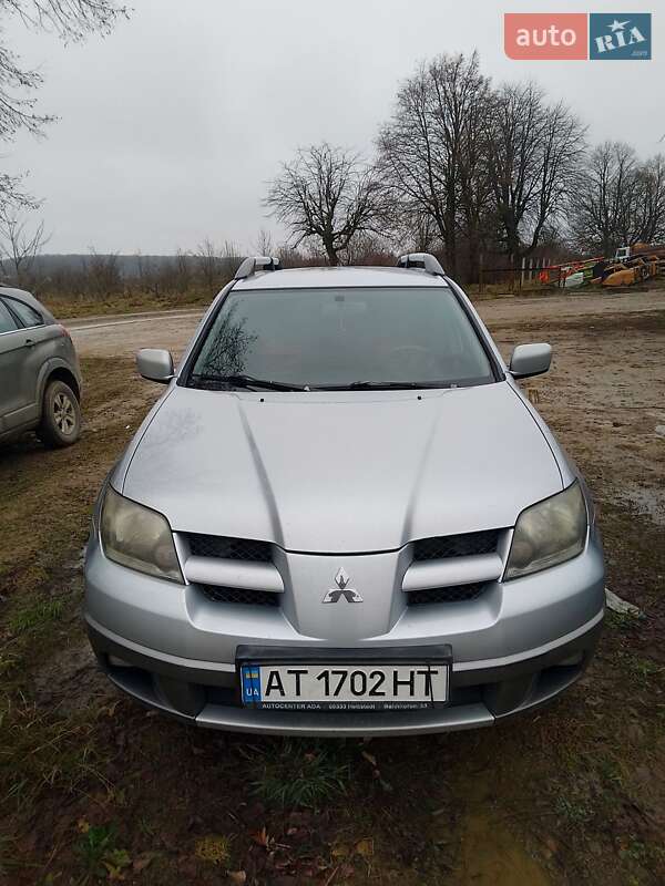 Внедорожник / Кроссовер Mitsubishi Outlander 2004 в Стрые фото 4 Внедорожник / Кроссовер Mitsubishi Outlander 2004 в Стрые
