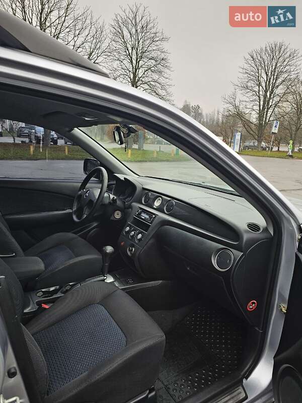 Позашляховик / Кросовер Mitsubishi Outlander 2008 в Києві