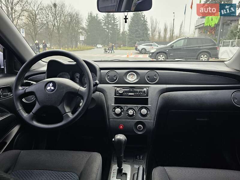 Позашляховик / Кросовер Mitsubishi Outlander 2008 в Києві