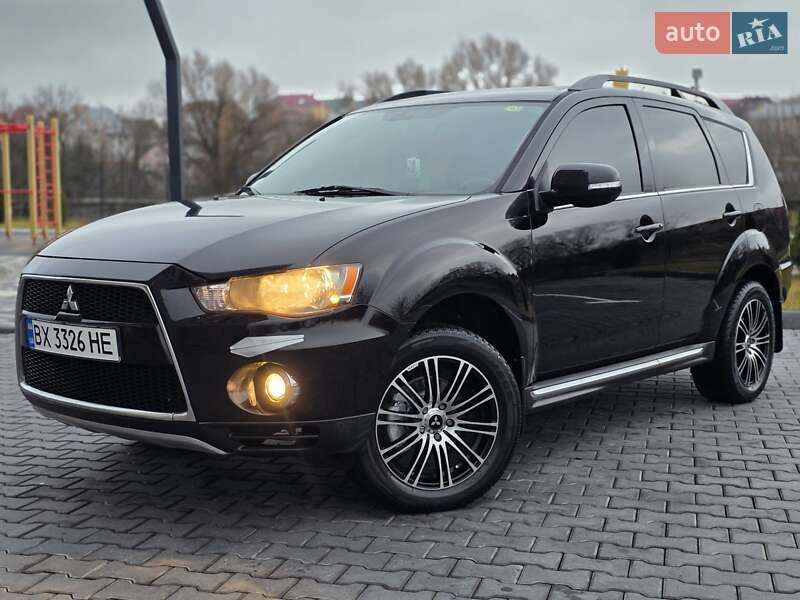 Внедорожник / Кроссовер Mitsubishi Outlander 2012 в Хмельницком