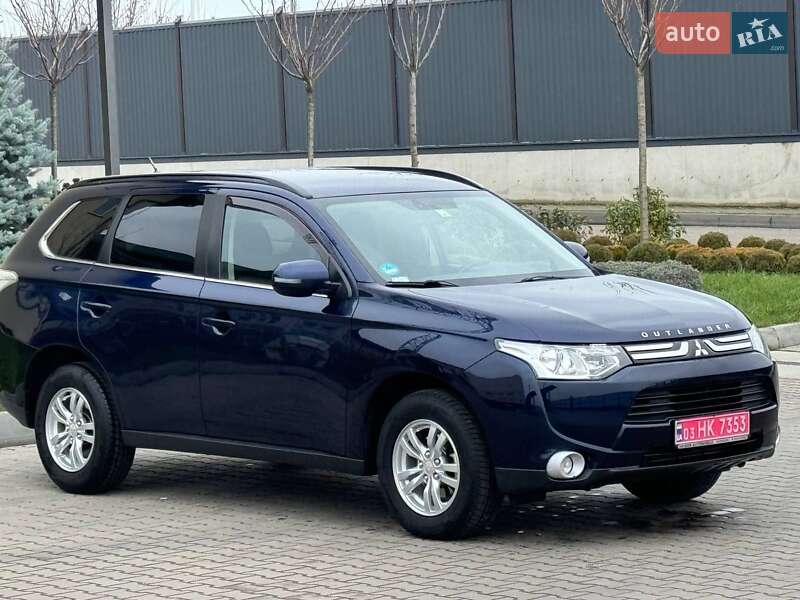 Позашляховик / Кросовер Mitsubishi Outlander 2012 в Луцьку