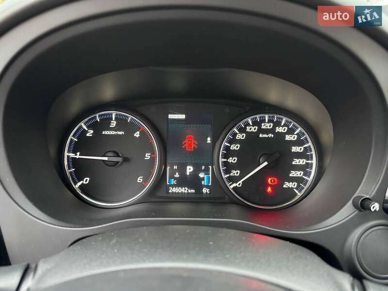 Позашляховик / Кросовер Mitsubishi Outlander 2012 в Луцьку