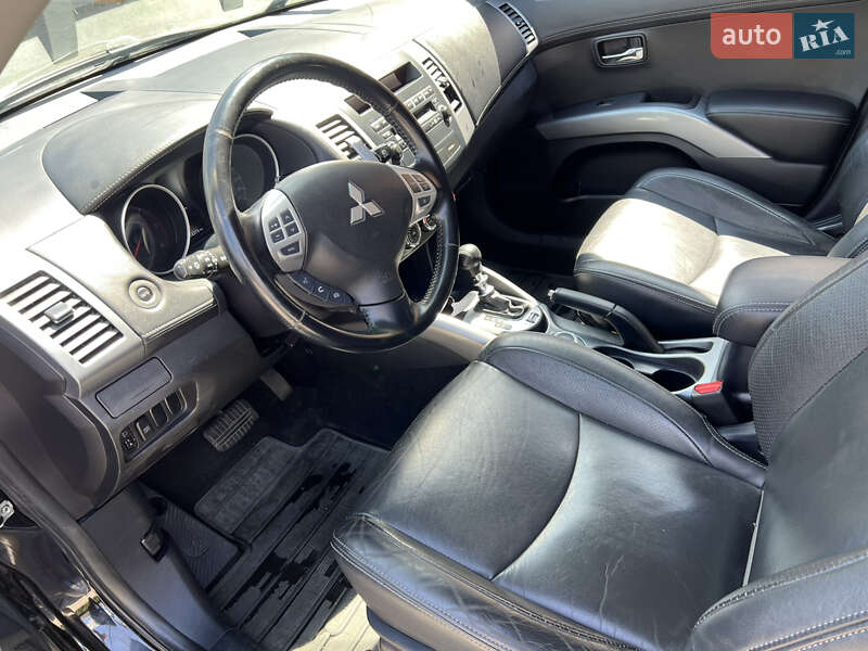 Позашляховик / Кросовер Mitsubishi Outlander 2010 в Рівному фото 15 Позашляховик / Кросовер Mitsubishi Outlander 2010 в Рівному