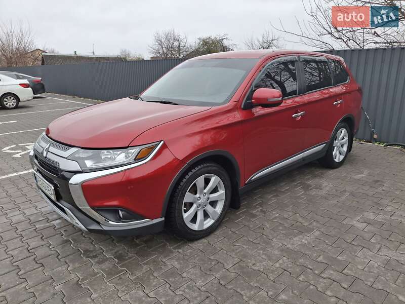 Позашляховик / Кросовер Mitsubishi Outlander 2019 в Вінниці