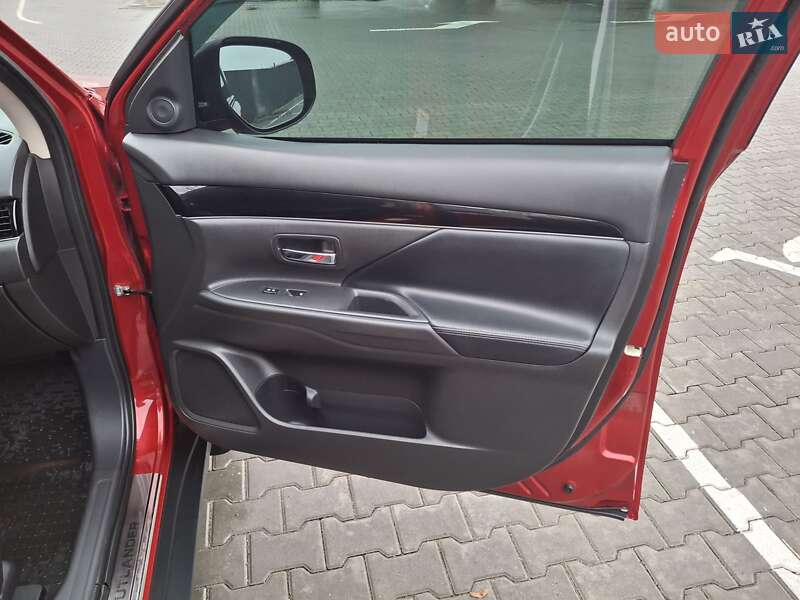 Позашляховик / Кросовер Mitsubishi Outlander 2019 в Вінниці