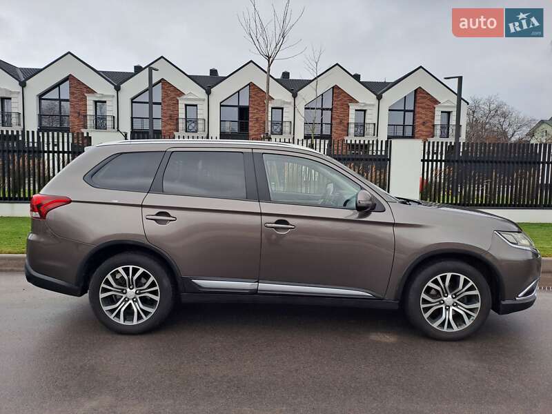 Внедорожник / Кроссовер Mitsubishi Outlander 2016 в Белой Церкви фото 9 Внедорожник / Кроссовер Mitsubishi Outlander 2016 в Белой Церкви