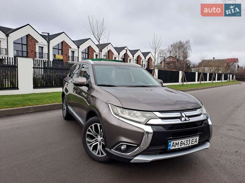 Внедорожник / Кроссовер Mitsubishi Outlander 2016 в Белой Церкви фото 10 Внедорожник / Кроссовер Mitsubishi Outlander 2016 в Белой Церкви