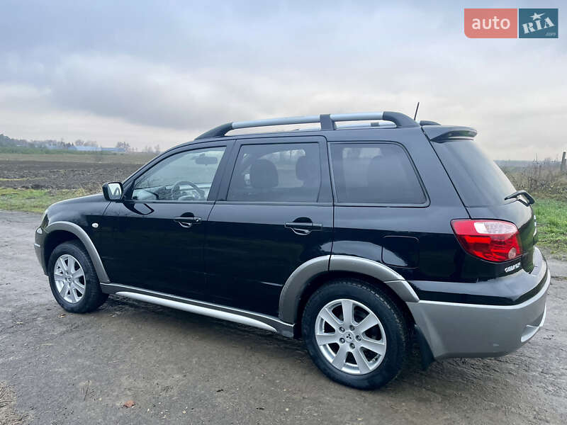 Внедорожник / Кроссовер Mitsubishi Outlander 2006 в Ровно