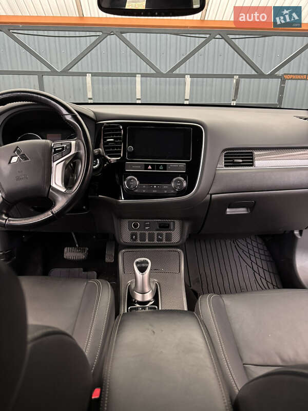 Внедорожник / Кроссовер Mitsubishi Outlander 2018 в Харькове