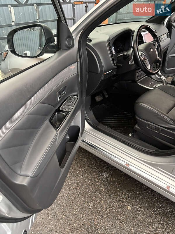 Внедорожник / Кроссовер Mitsubishi Outlander 2018 в Харькове