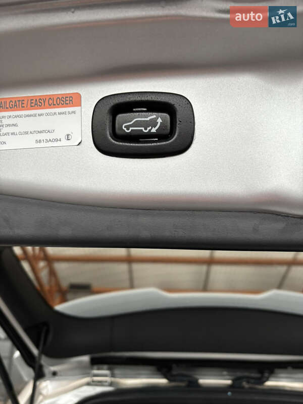 Внедорожник / Кроссовер Mitsubishi Outlander 2018 в Харькове