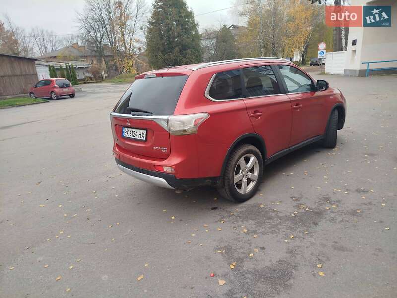 Внедорожник / Кроссовер Mitsubishi Outlander 2014 в Шепетовке