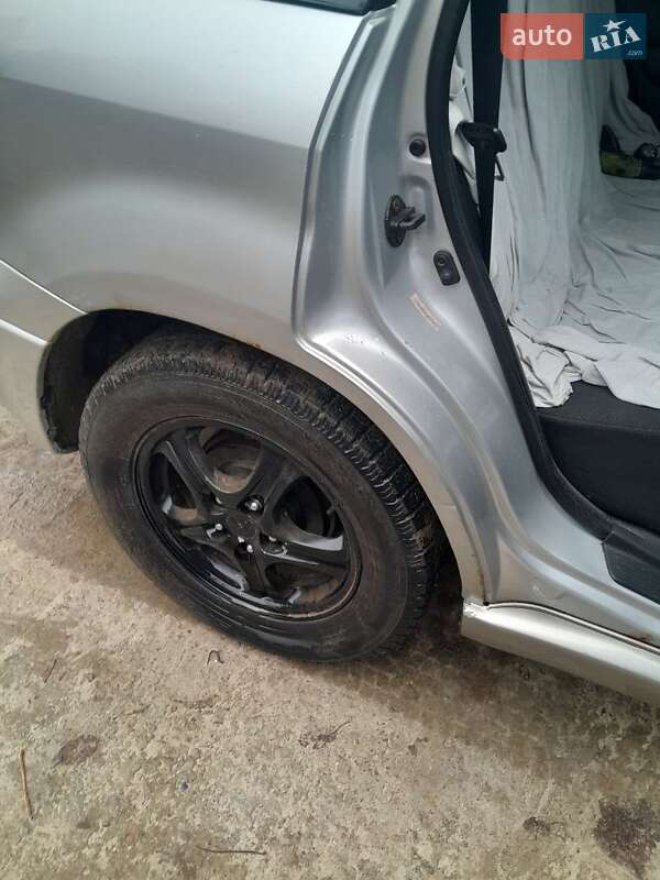 Внедорожник / Кроссовер Mitsubishi Outlander 2003 в Ямполе