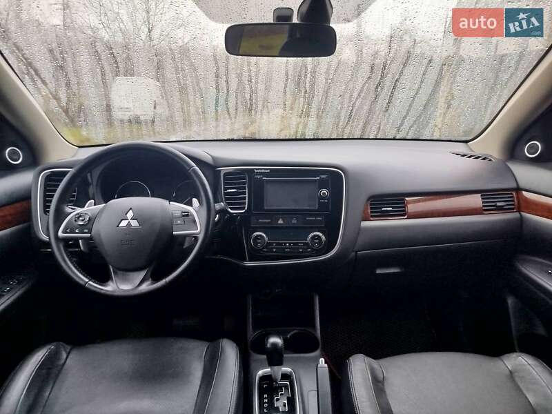 Внедорожник / Кроссовер Mitsubishi Outlander 2014 в Шепетовке