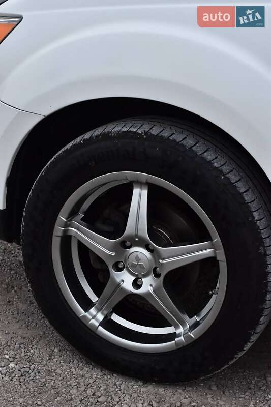 Позашляховик / Кросовер Mitsubishi Outlander 2008 в Кривому Розі фото 26 Позашляховик / Кросовер Mitsubishi Outlander 2008 в Кривому Розі