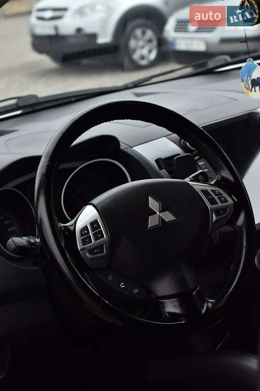 Позашляховик / Кросовер Mitsubishi Outlander 2008 в Кривому Розі фото 32 Позашляховик / Кросовер Mitsubishi Outlander 2008 в Кривому Розі