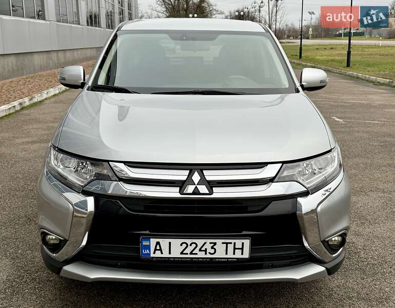 Позашляховик / Кросовер Mitsubishi Outlander 2017 в Білій Церкві