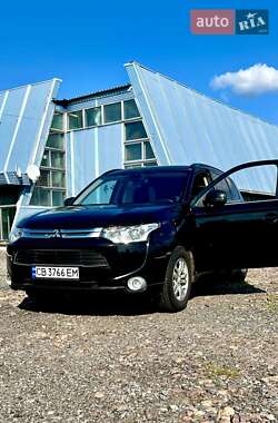 Внедорожник / Кроссовер Mitsubishi Outlander 2012 в Батурине