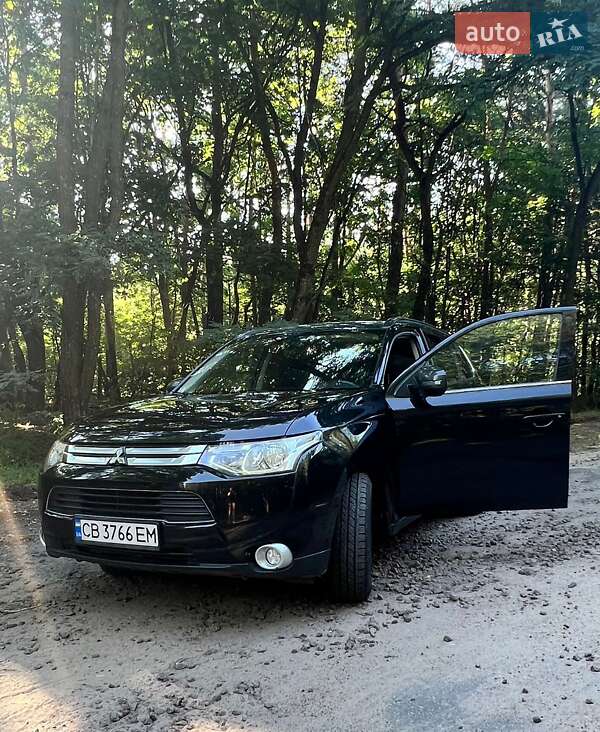 Позашляховик / Кросовер Mitsubishi Outlander 2012 в Батурині фото 18 Позашляховик / Кросовер Mitsubishi Outlander 2012 в Батурині