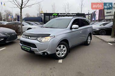 Внедорожник / Кроссовер Mitsubishi Outlander 2012 в Киеве
