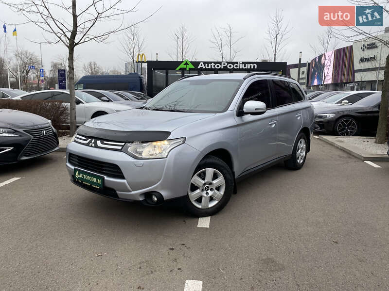 Mitsubishi Outlander 2012