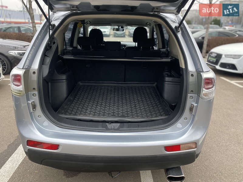 Позашляховик / Кросовер Mitsubishi Outlander 2012 в Києві фото 29 Позашляховик / Кросовер Mitsubishi Outlander 2012 в Києві