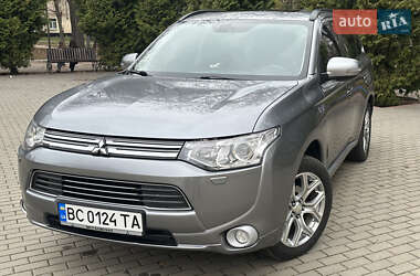 Внедорожник / Кроссовер Mitsubishi Outlander 2013 в Умани