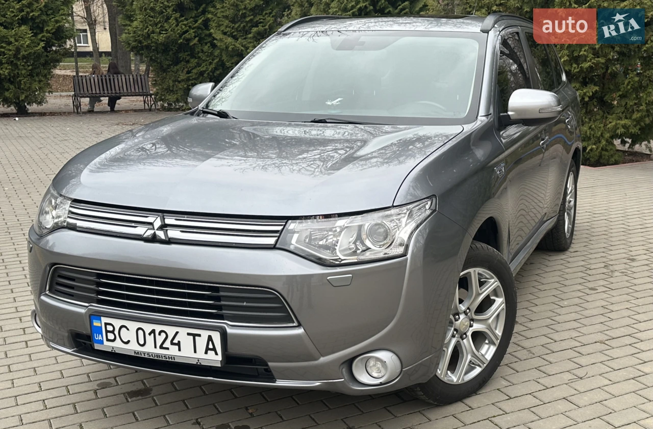 2012 Mitsubishi Outlander - мініатюра 9