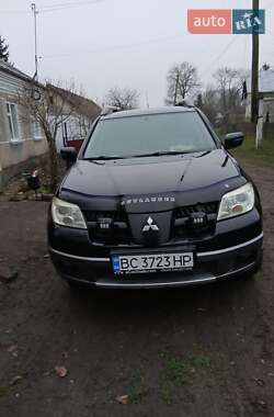 Внедорожник / Кроссовер Mitsubishi Outlander 2004 в Львове