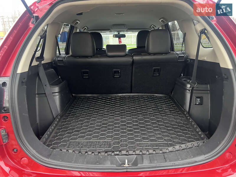 Внедорожник / Кроссовер Mitsubishi Outlander 2019 в Киеве фото 5 Внедорожник / Кроссовер Mitsubishi Outlander 2019 в Киеве