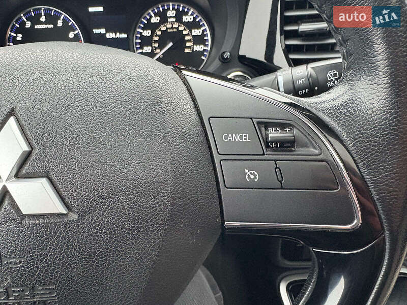 Позашляховик / Кросовер Mitsubishi Outlander 2017 в Львові фото 22 Позашляховик / Кросовер Mitsubishi Outlander 2017 в Львові