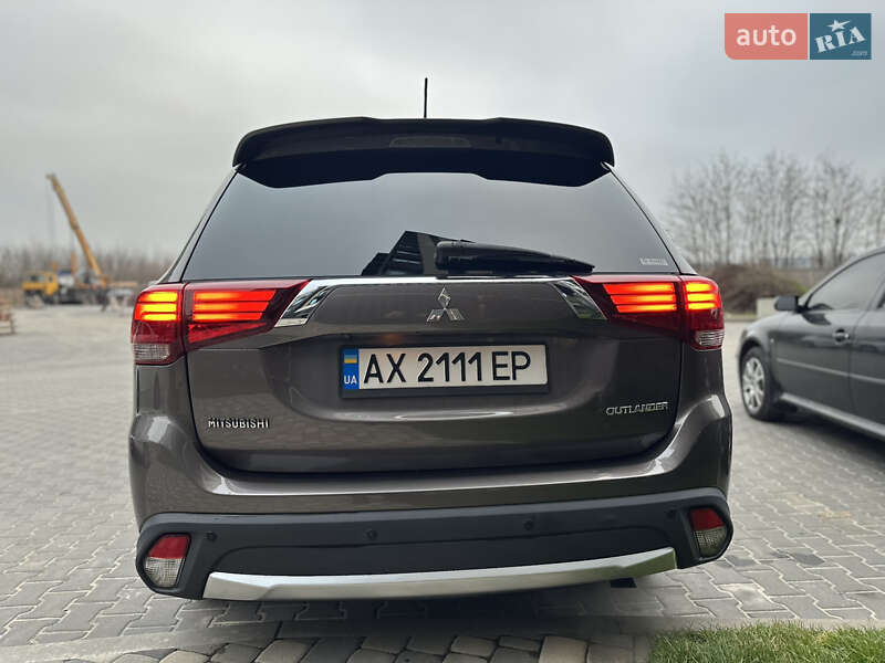 Внедорожник / Кроссовер Mitsubishi Outlander 2016 в Киеве фото 7 Внедорожник / Кроссовер Mitsubishi Outlander 2016 в Киеве