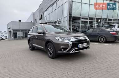 Внедорожник / Кроссовер Mitsubishi Outlander 2020 в Полтаве
