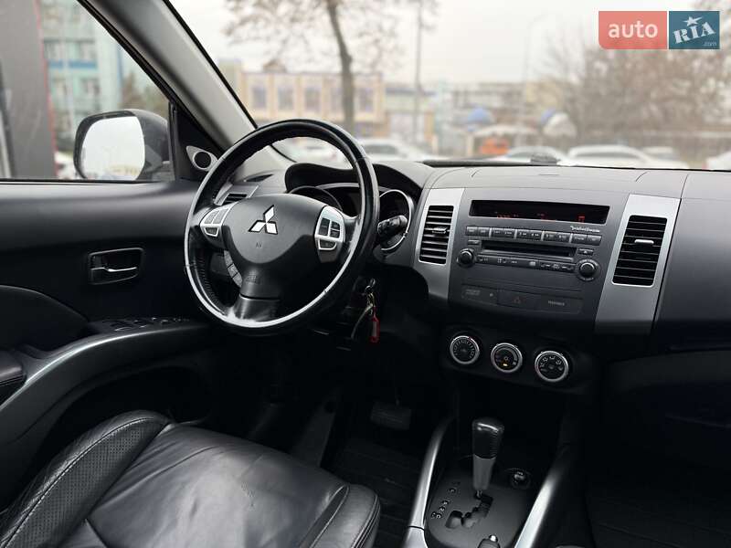 Внедорожник / Кроссовер Mitsubishi Outlander 2007 в Киеве фото 11 Внедорожник / Кроссовер Mitsubishi Outlander 2007 в Киеве