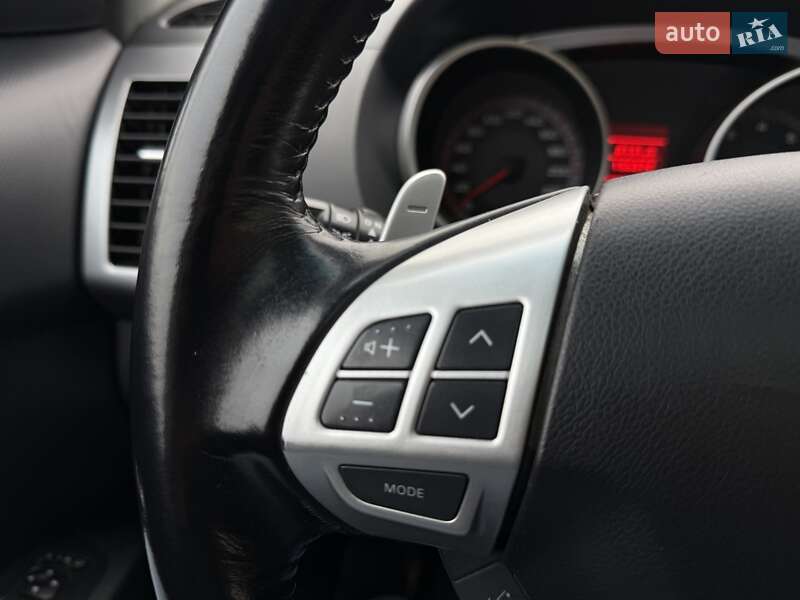 Внедорожник / Кроссовер Mitsubishi Outlander 2007 в Киеве фото 26 Внедорожник / Кроссовер Mitsubishi Outlander 2007 в Киеве