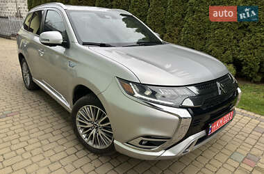 Позашляховик / Кросовер Mitsubishi Outlander 2019 в Львові