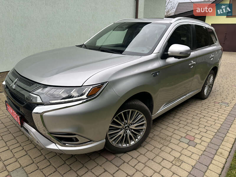 Позашляховик / Кросовер Mitsubishi Outlander 2019 в Львові фото 4 Позашляховик / Кросовер Mitsubishi Outlander 2019 в Львові