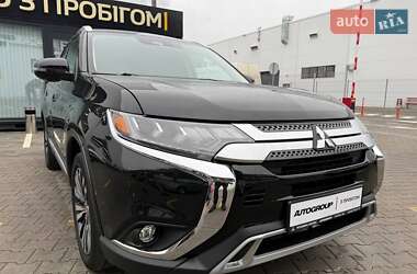 Внедорожник / Кроссовер Mitsubishi Outlander 2020 в Одессе